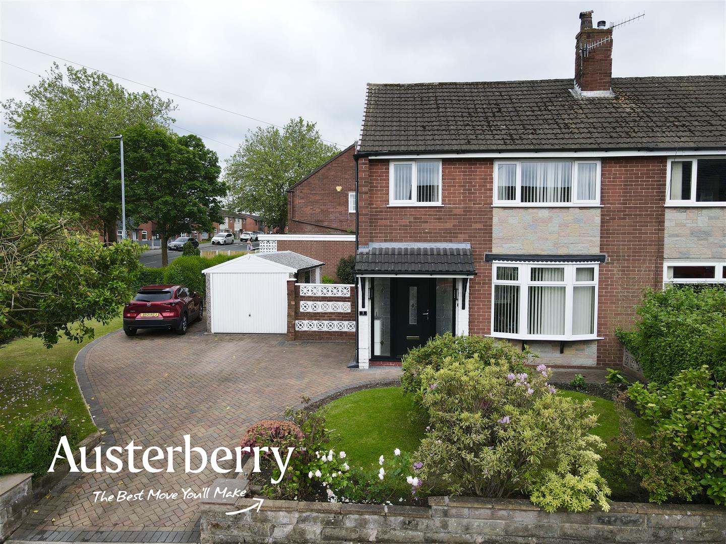 3 bed property in Thanet Grove, Stoke-On-Trent